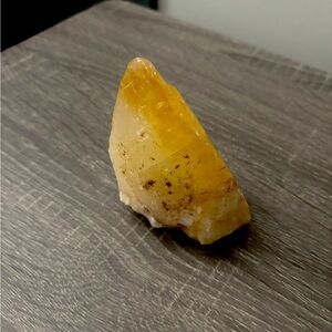 Raw Honey Calcite DogTooth Cut